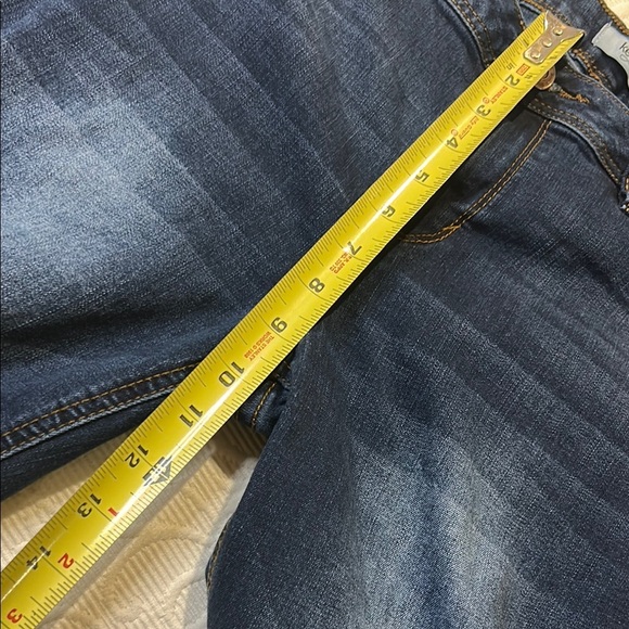 Kensie Blue Effortless Ankle Skinny Jeans with Stretch and Distressed. 10/30 - Picture 10 of 11